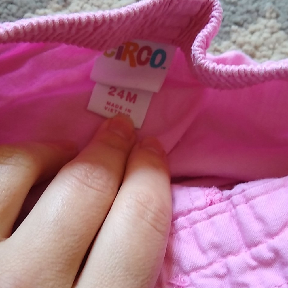Lot of Girls Shorts - Picture 7 of 7